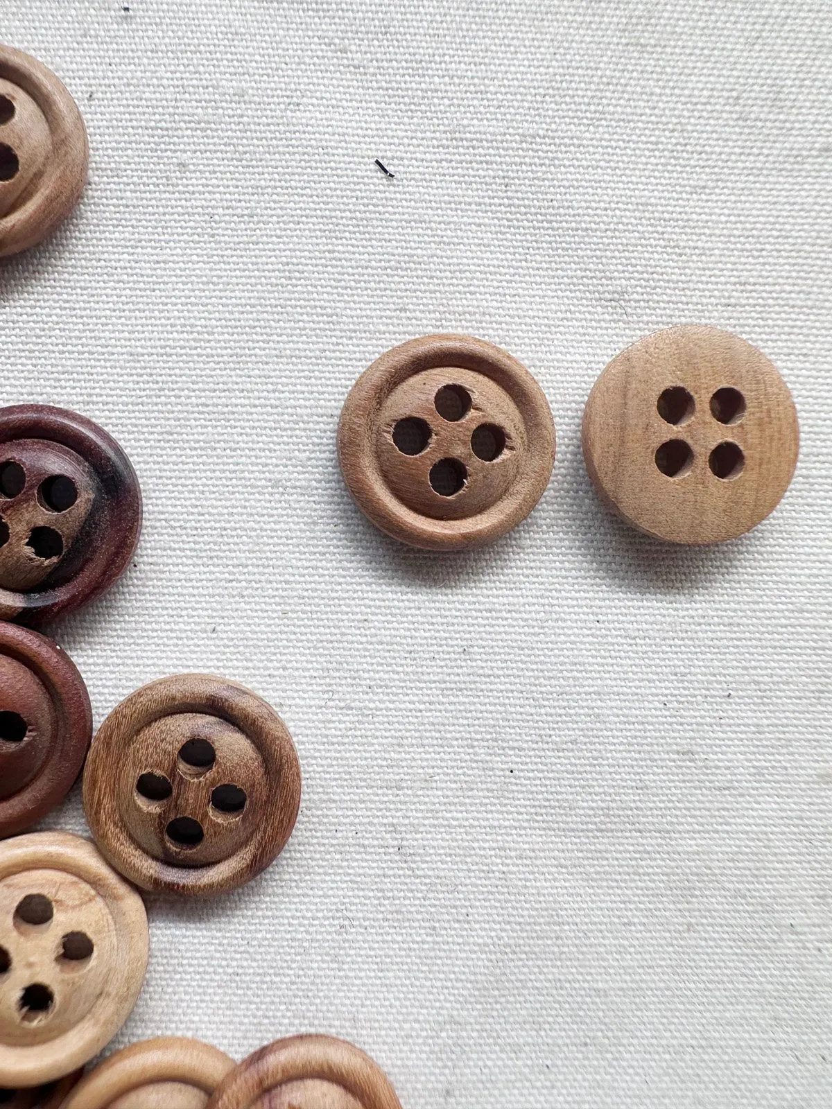 5/8" Rimmed Wooden Shirt Buttons Per Dozen