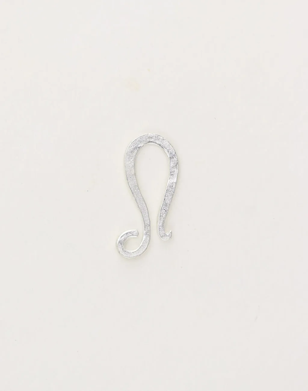 Hammered Hook, 27x12mm, (1pc)